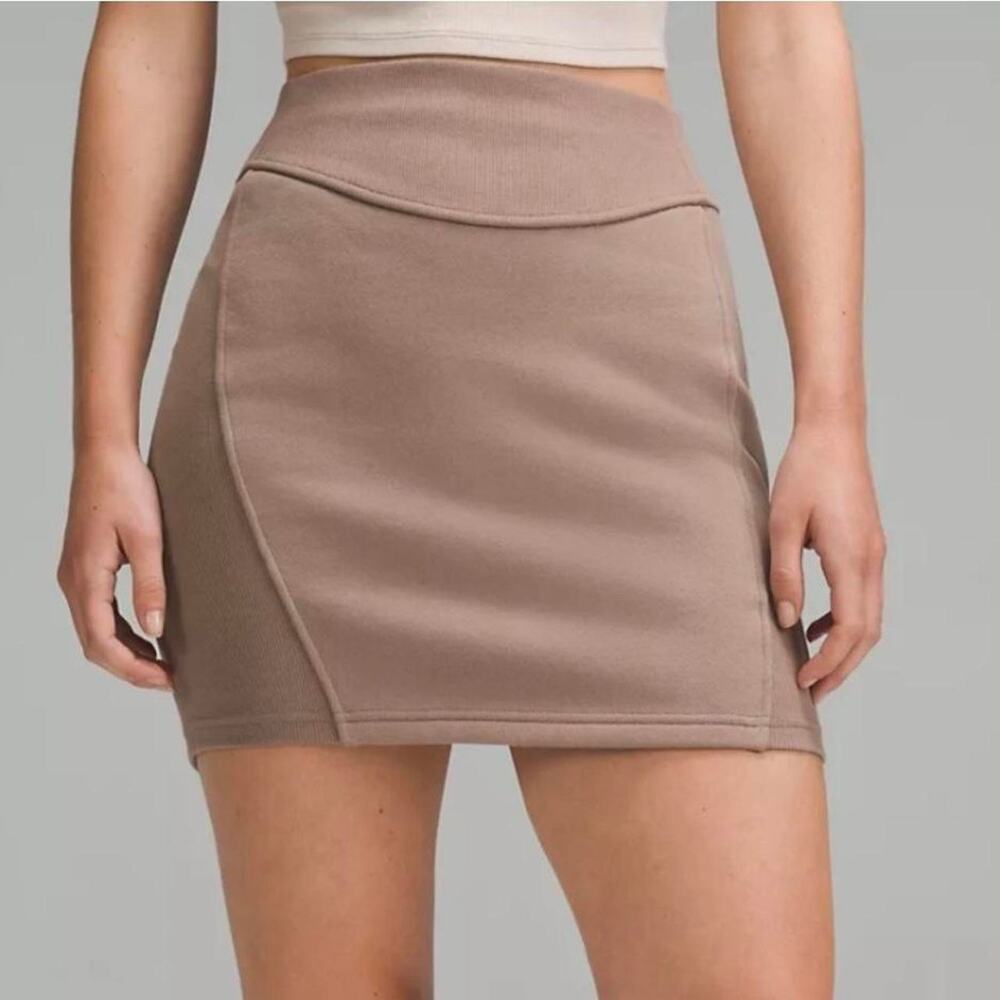 NEW Lululemon new scuba hr mini skirt